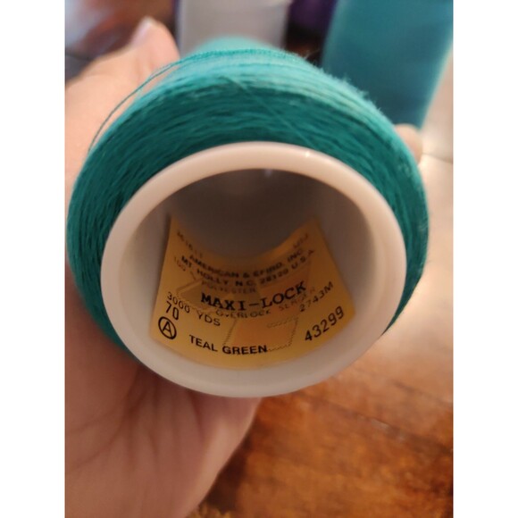 Lot of 8 Toldi- Sure- Maxi-Lock All-Purpose Serger Thread 2700+ Yd cones - Picture 9 of 11